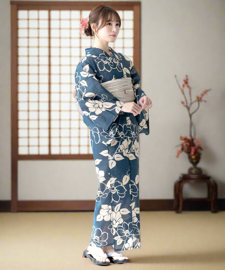 Women Tsubaki Yukata Robe 