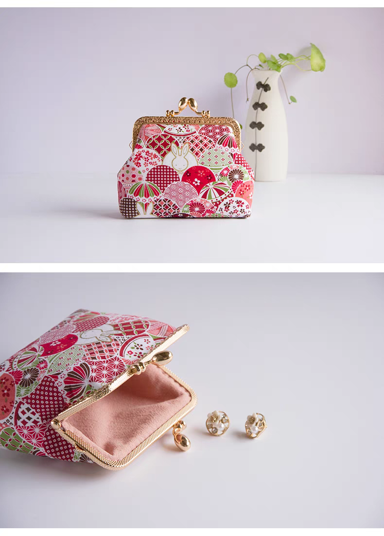 Japanese Motifs Hiding Rabbit Coin Purse