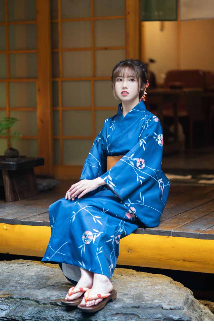 Women Blue Branches Yukata Robe